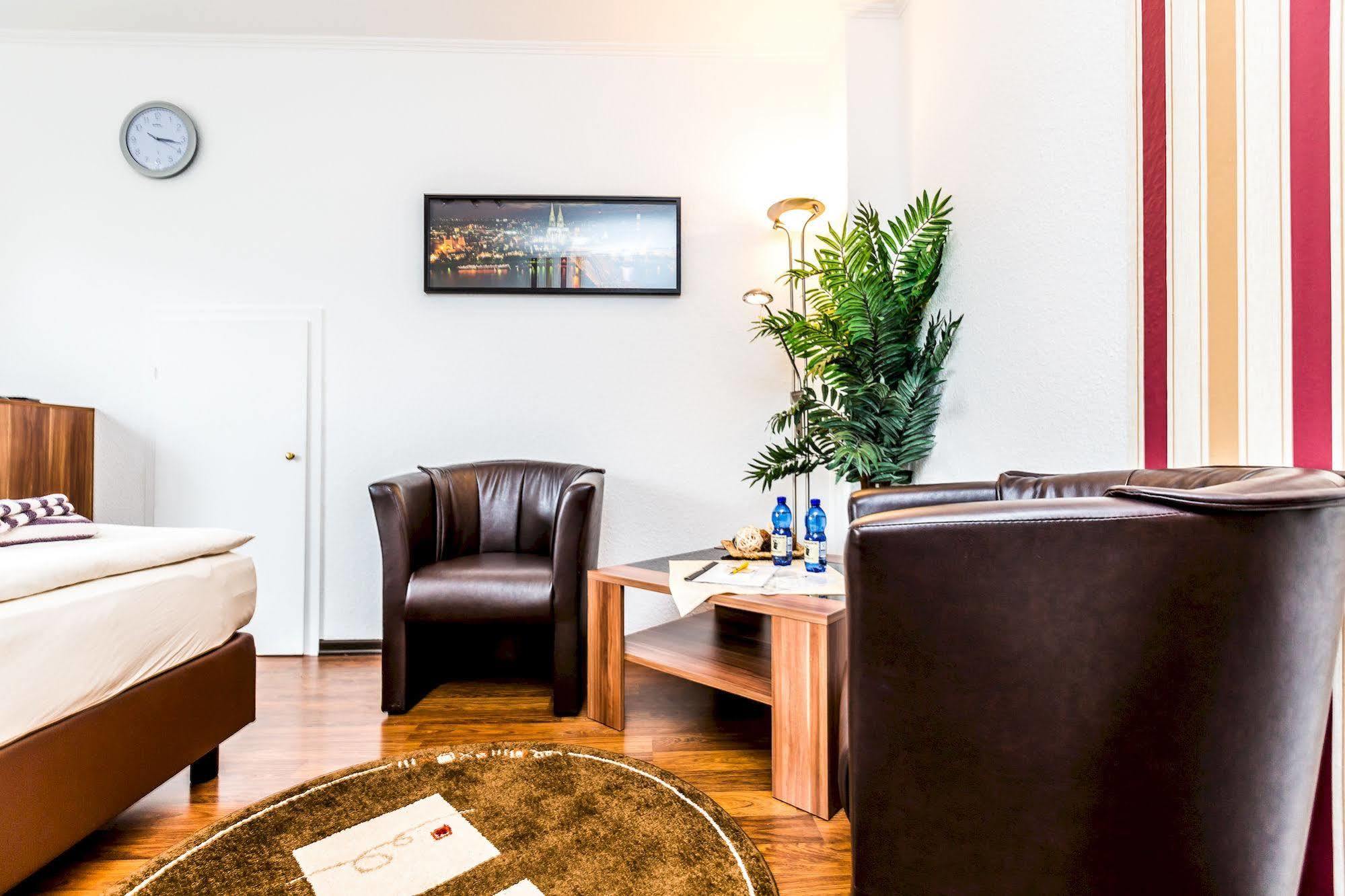 Hotel Schuetze Superior Huerth Luaran gambar